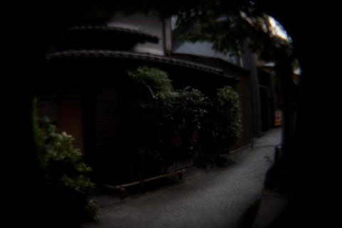 魚眼、1/4秒、ISO 100、0 EV、一脚