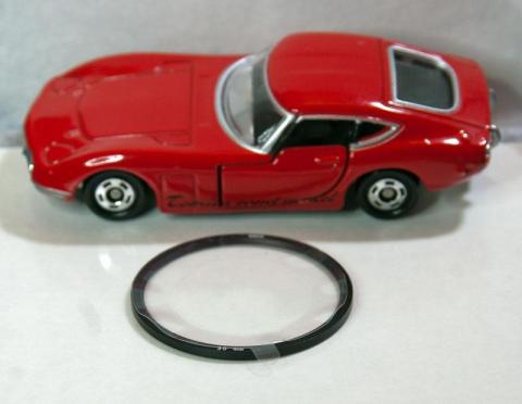 レンズのフチに 30mmとありますが、外径実測31mmです。