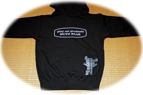 武藤ベアー ジップパーカー 背中