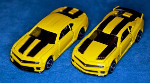 左がリベンジバージョン、右がダークサイド・ムーンバージョン