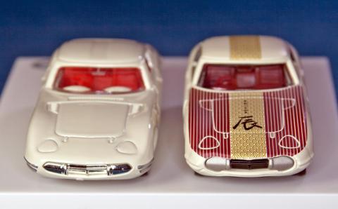 40周年記念復刻トミカとの比較