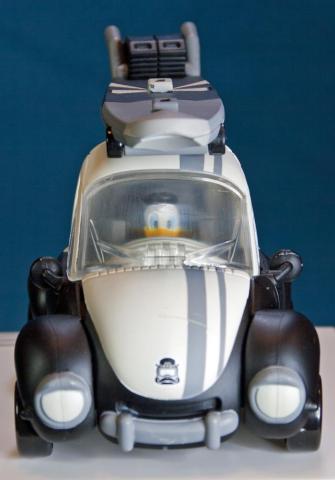 中のドナルドダックも心配そう?