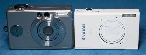 IIXY Digital 200aとの前面比較