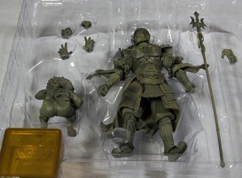 左下のは交換パーツ入れ