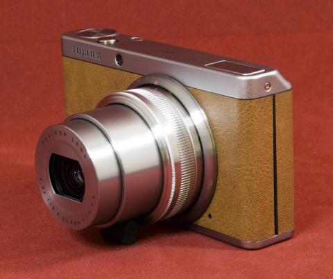 レンズを回転させ最大ズームにしたところ