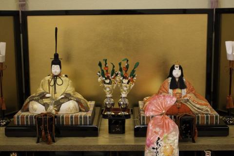 内裏雛:ISO 100、F5.0、0.3秒、37mm