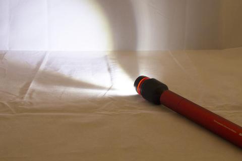 縮めた状態でワイド光