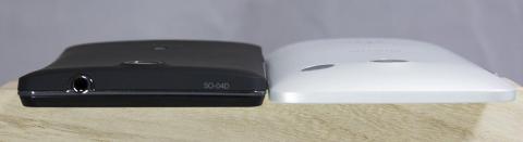 厚さ 本品:9.9(最薄部3.0、最厚部10.2)mm、Xperia:10.5(最薄部約8.6)mm