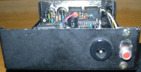 バックパネル、左から「電源IN」「電源SW」