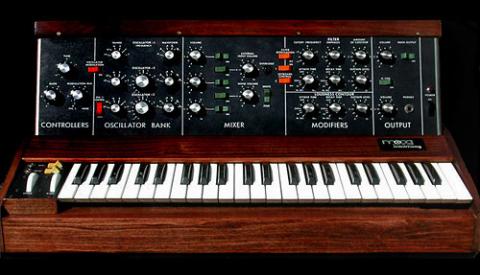 鍵盤付きの本家minimoog
