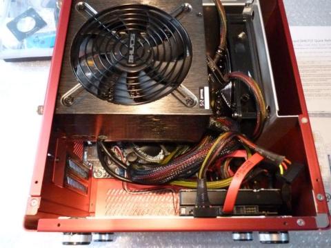 電源取り回しキビシ~