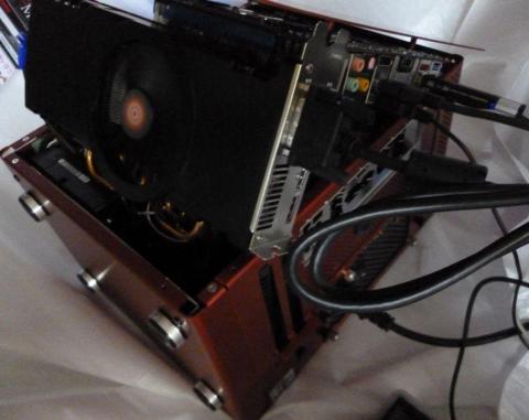 とりあえずファン回ってるし...(^^ゞ