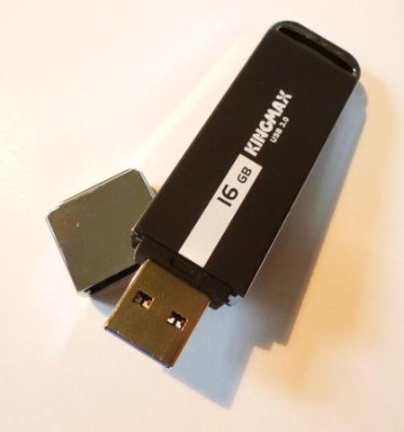 少し太めだけれどボディはマットブラックで結構シック