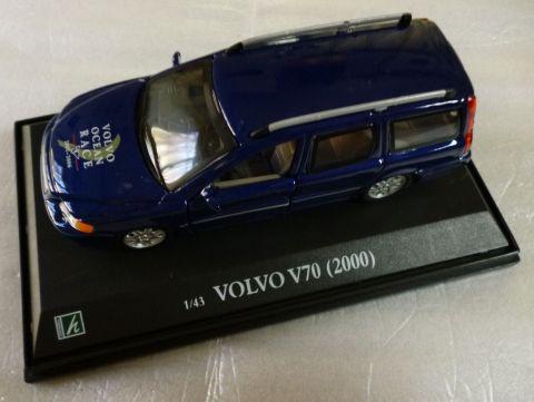 ボンネットには「VOLVO OCEAN RACE」のマーキングが