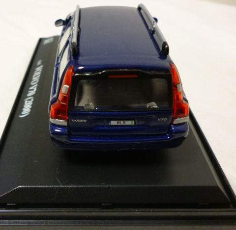 何度も言いますがV70はやはり積載力とスタイルを両立した後ろ姿が美しい。