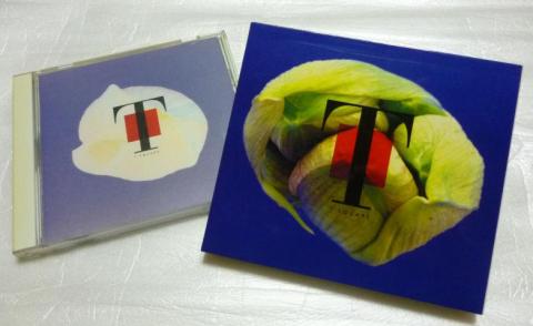 後ろに見えるのがU.S.Version。マ、コレクターですから..(^^ゞ