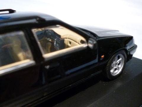 中はカクカクしててかなり違います