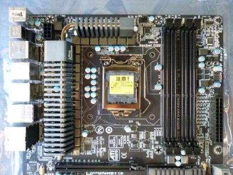 余裕あるCPU近辺レイアウト