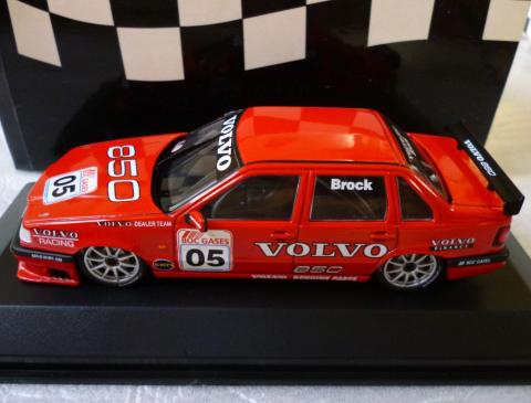 どうやらディーラーチームだったらしく成績はふるわなかったが(6位)カラーはツボを押さえてるw