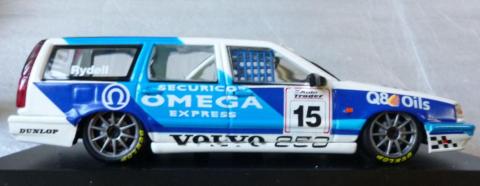 ヤッパこの車高はツーリングカー!ツメ折りしてるなww