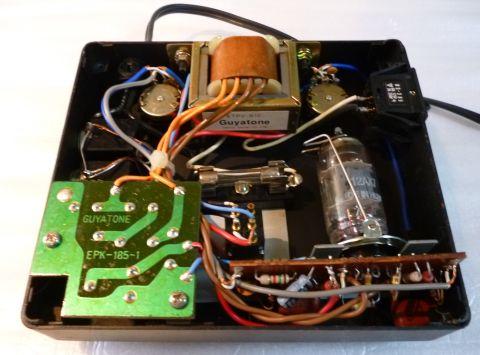 一部プリント基板使っているが、基本導線結線