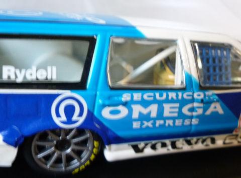 バケットシートの裏まできちんと造ってる