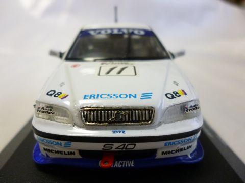 グリルのあたりの塗装が浮いてますネ