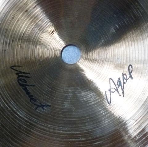 Agop+Mehmet双頭時代のしるし=二人のサイン