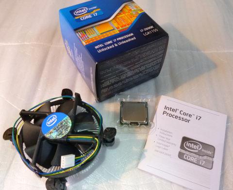 純正ファンの大きさからはその秘めたる性能は想像できない