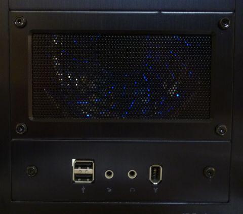 フロント吸気はAPOLLISH VEGAS!↓