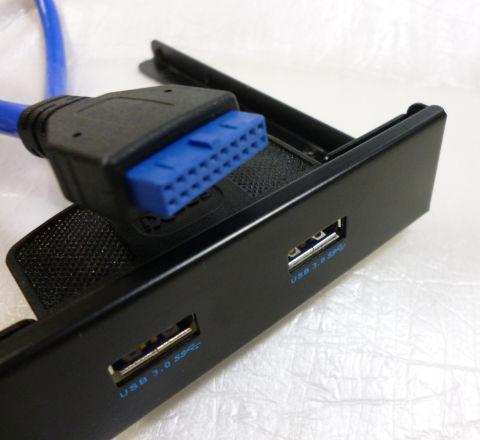 パネルは安っぽくはありません