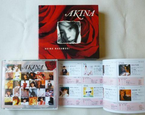 BOXの中の4枚組CDケースのジャケットは歴代シングルの写真が...