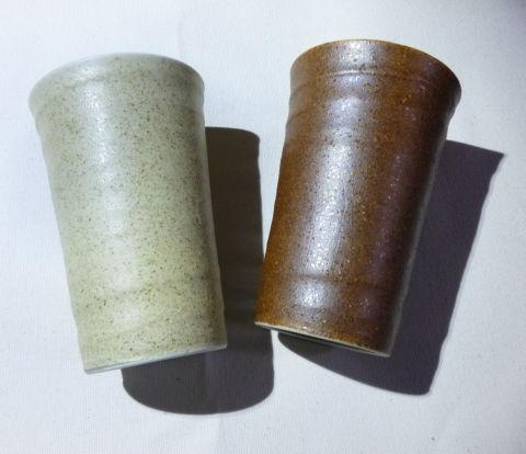 小ぶりで握りやすく、飲みやすい形