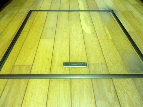 当然正面にあったものはなくなっている