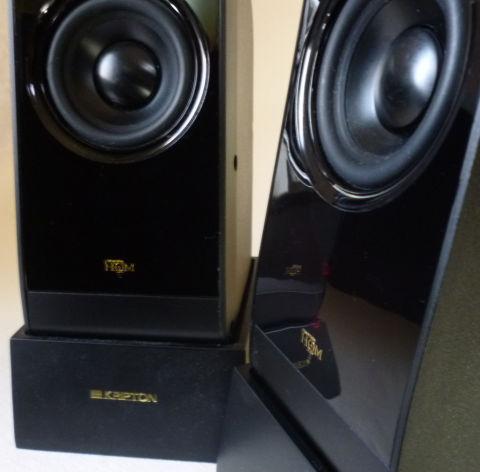 表面は鏡面仕上げ