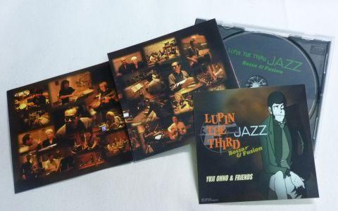 ジャケットと同デザインのステッカーがついていると言うことはこれも初回盤??ww