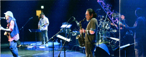 こんな感じのライヴだったらしい...