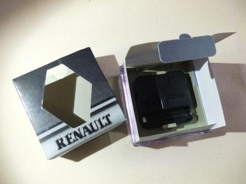 電池替えたり時間あわせをするのにはこの裏蓋wを開ける