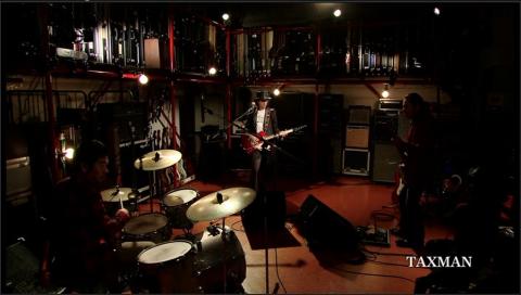 スタジオライヴの一シーン