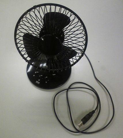 会社ではUSB給電