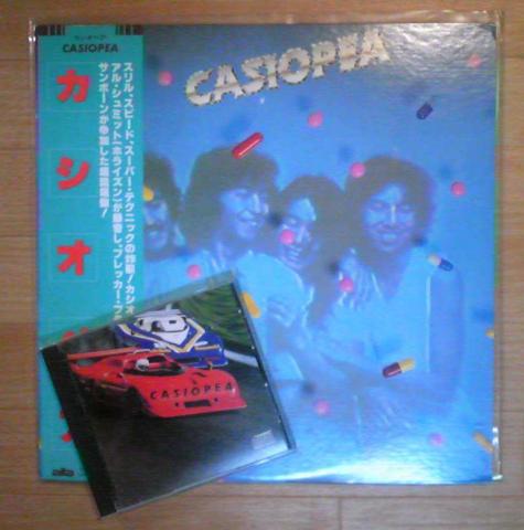 モノ自慢?としては超レアな初期ジャケットのLPを持ってること?ww