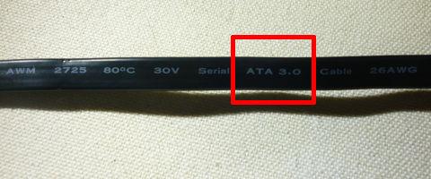 ケーブル本体にも明示