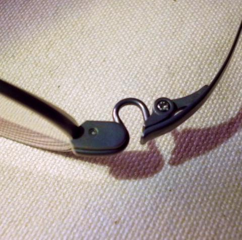 特徴的な逆Rヒンジ