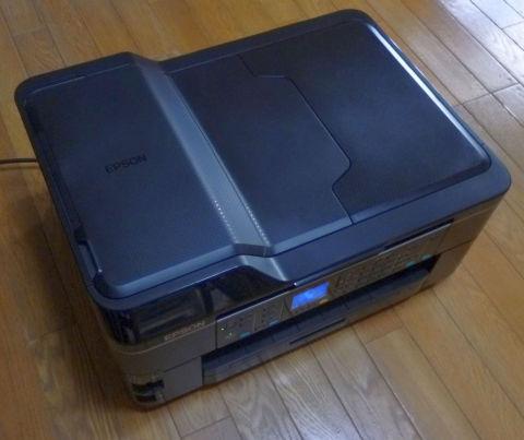 全体のシェイプは業務用っぽくはなくEP-901Aと大差ないスタイリッシュさ