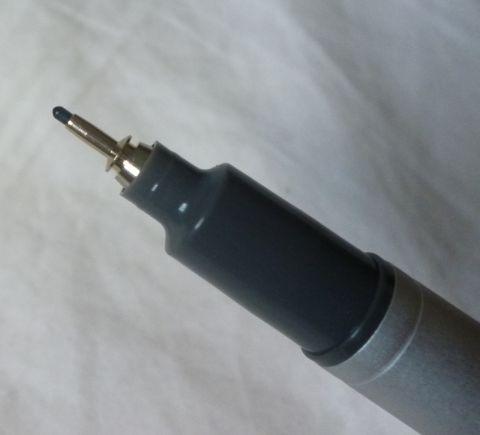 ペン先は硬く耐久性アリ(SPは交換もできる)