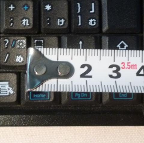 右端のキーは異常に細い