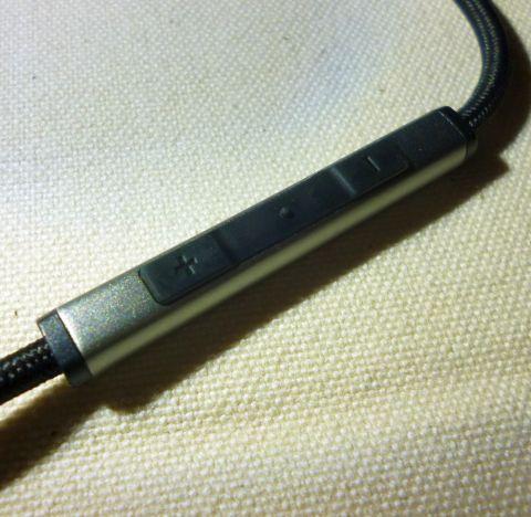 Apple風の3ボタンコントローラー