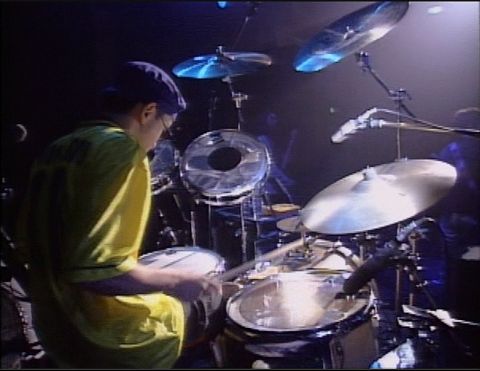 タムといっても胴なしのロトタム(ROTO TOM)。なつかし~。