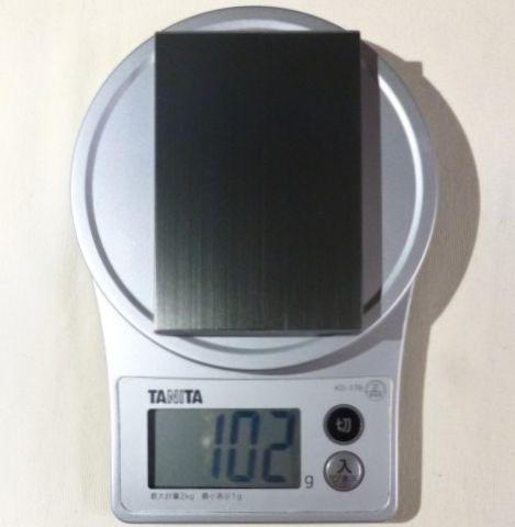 接続ケーブル込みでも127g。