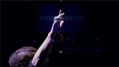 勝田曰く、「ロックミュージシャンを尊敬する」気持ちになった「こっ恥ずかしいポーズ」w